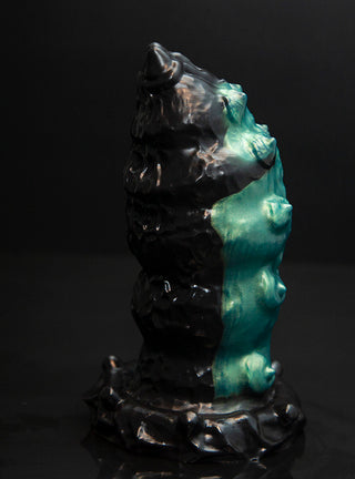 Xeno the Larva Fantasy Bug Dildo Color Flop (00-20 Firmness)