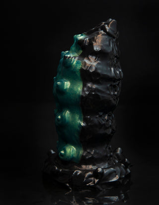Xeno the Larva Fantasy Bug Dildo Color Flop (00-20 Firmness)